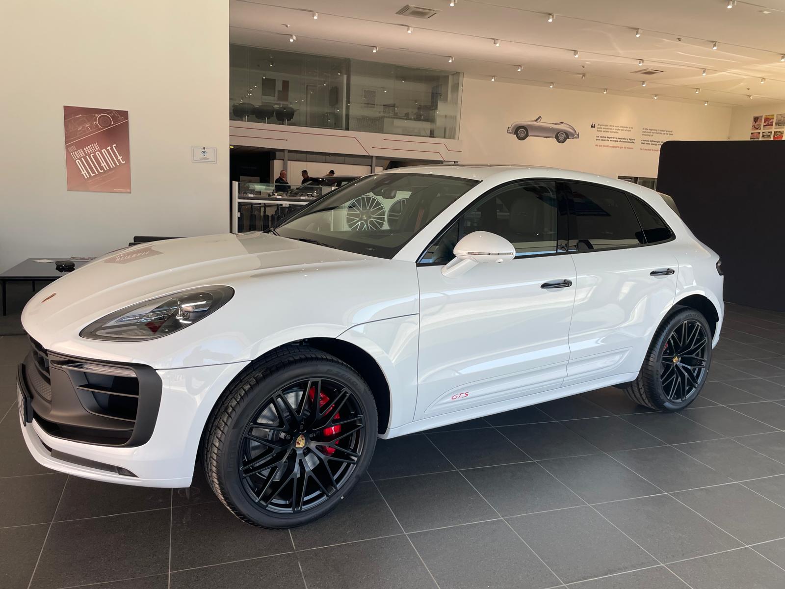 Macan GTS